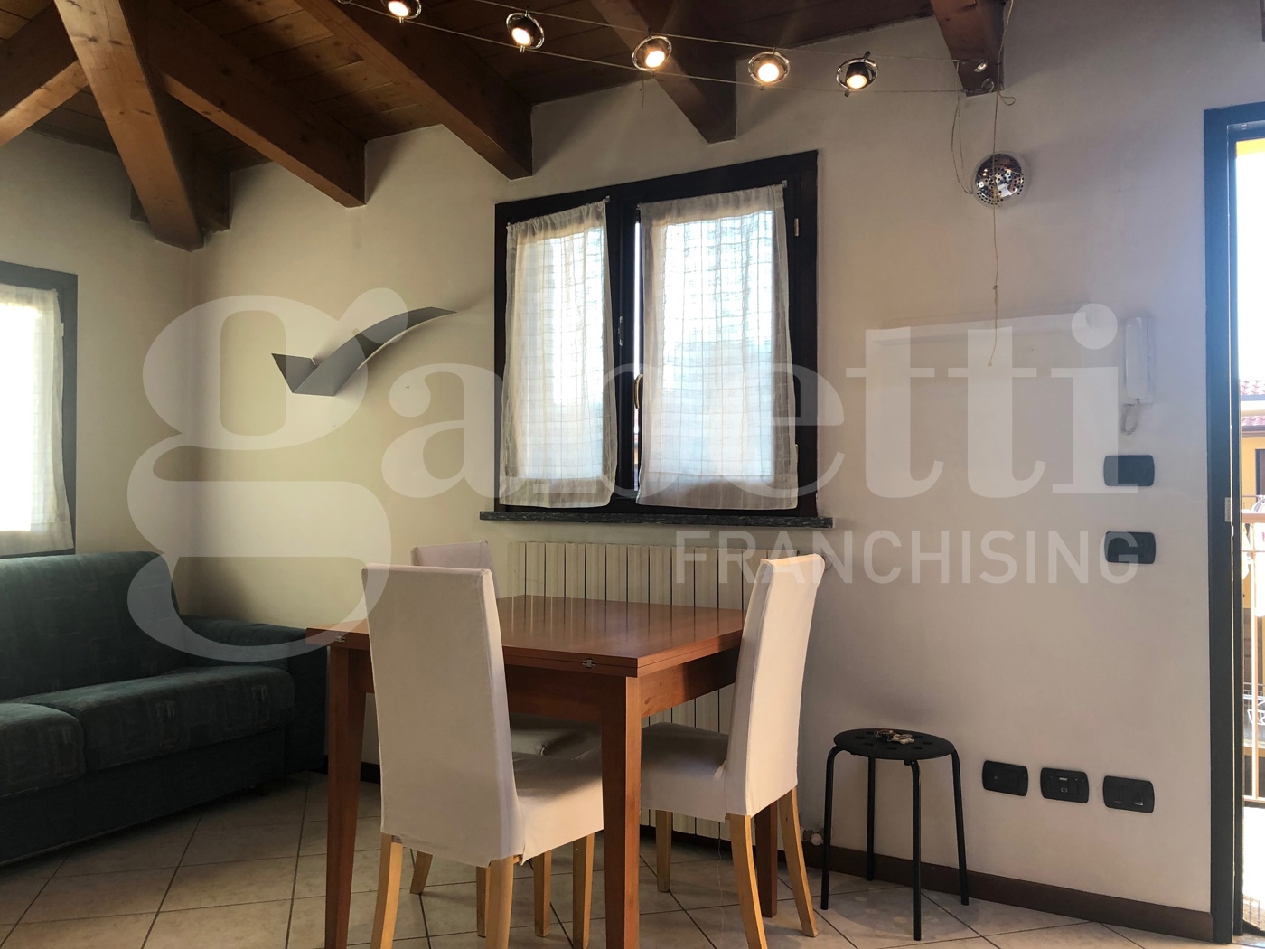 Monolocale arredato in affitto a Cologno Monzese