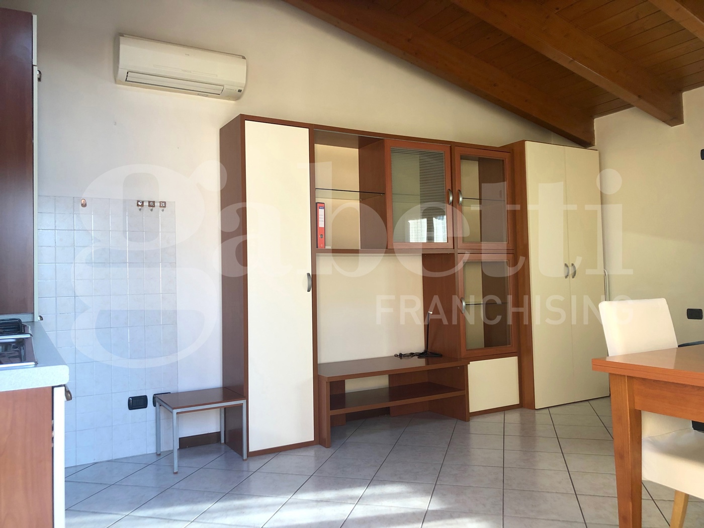 Monolocale arredato in affitto a Cologno Monzese