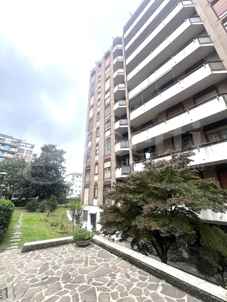 Monolocale arredato in affitto a Milano