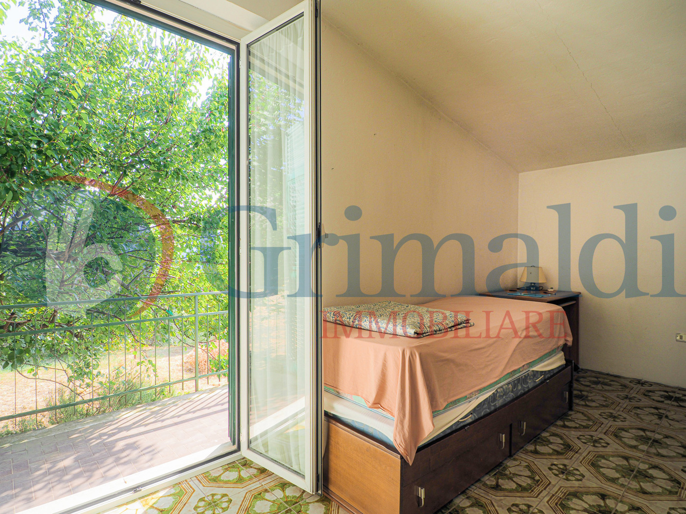 Villa da ristrutturare a Vezzano Ligure