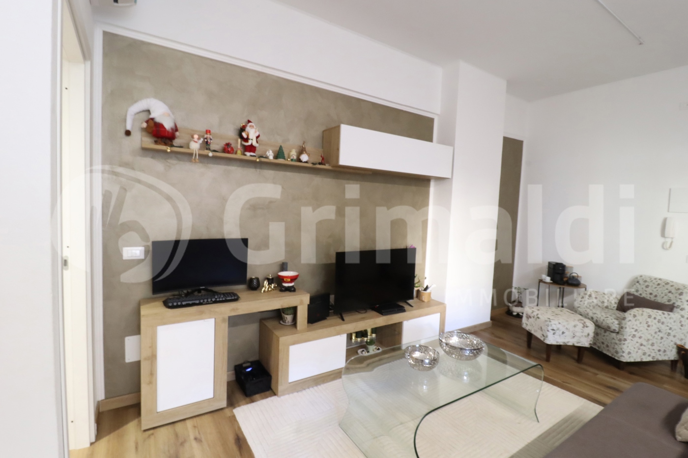 Quadrilocale arredato in affitto a La Spezia