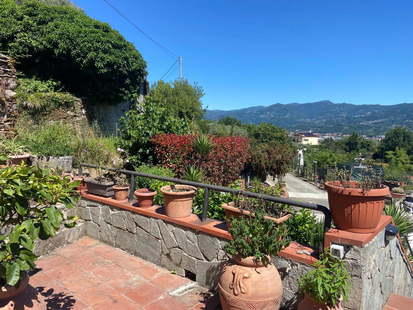 Villa in vendita a Vezzano Ligure