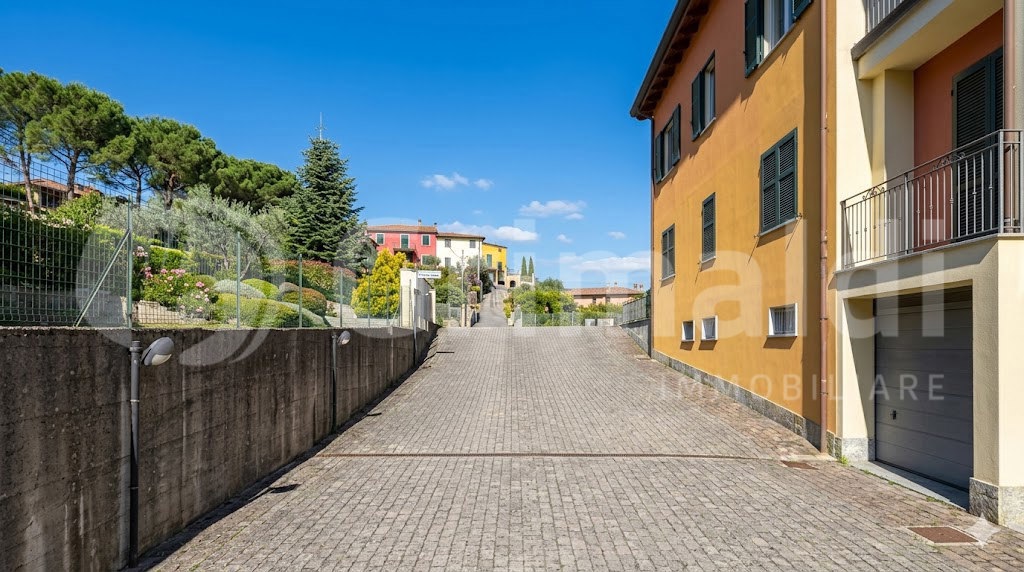 Bilocale da ristrutturare a Ricc� del Golfo di Spezia