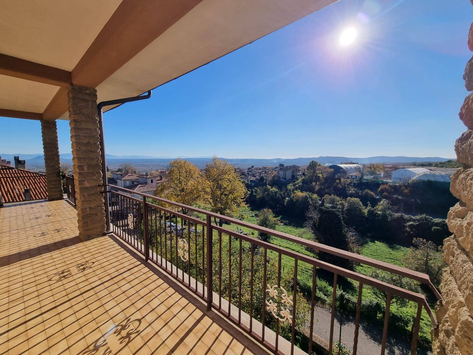 Villa in vendita a Caprarola