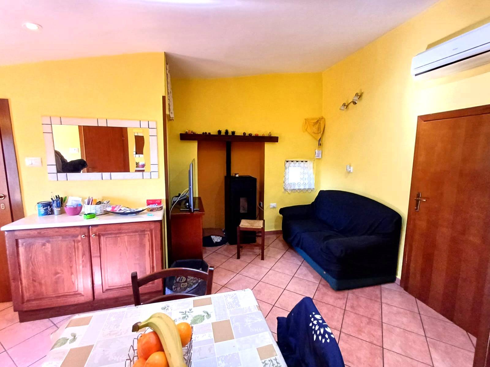 Appartamento in vendita a Caprarola, Centro storico