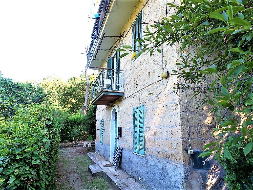 Appartamento in vendita a Caprarola, Centro storico