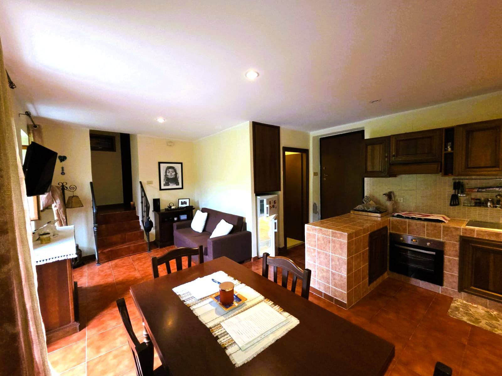 Appartamento in vendita a Caprarola, Centro storico
