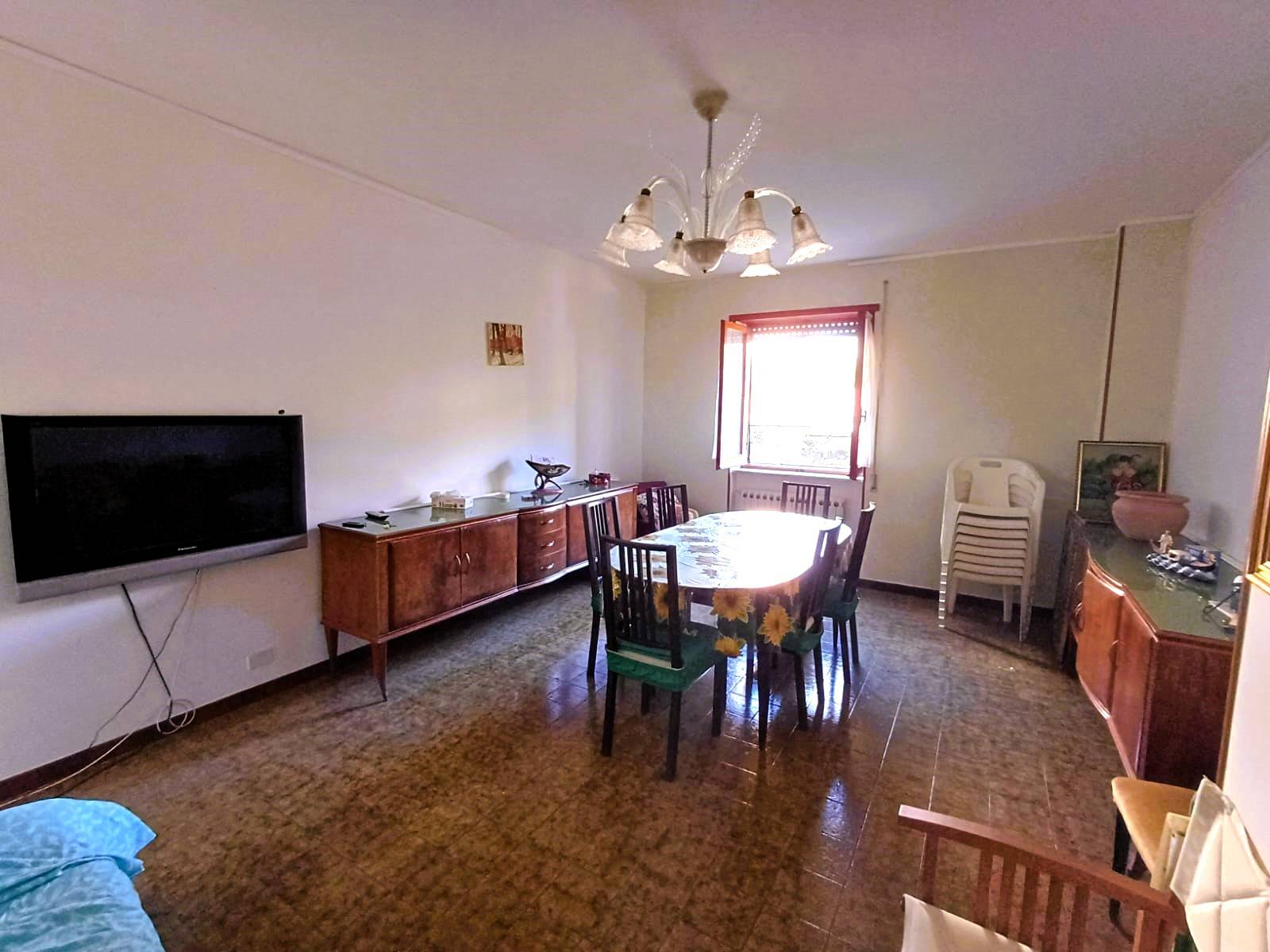 Appartamento in vendita a Caprarola, Centro storico