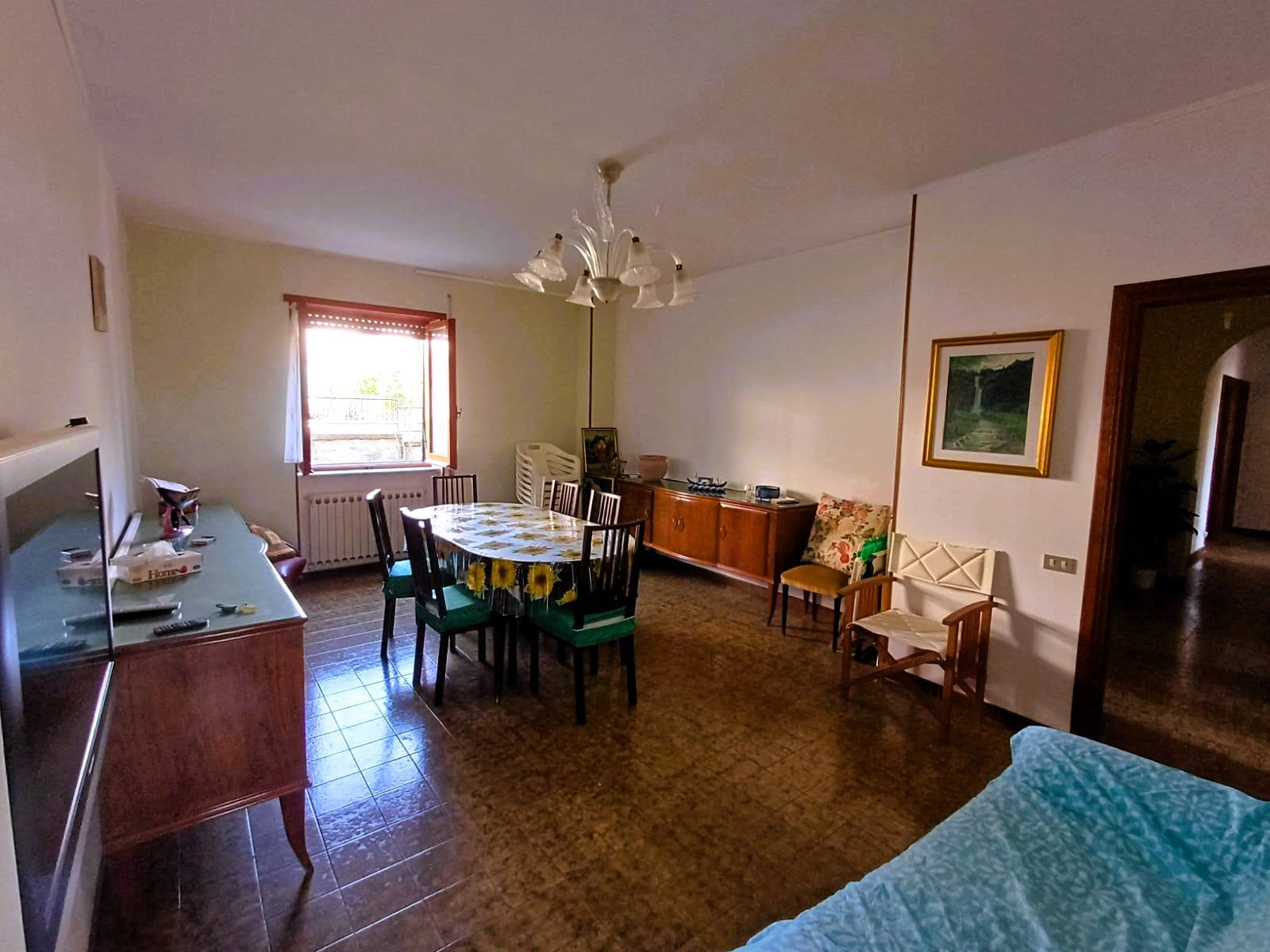 Appartamento in vendita a Caprarola, Centro storico