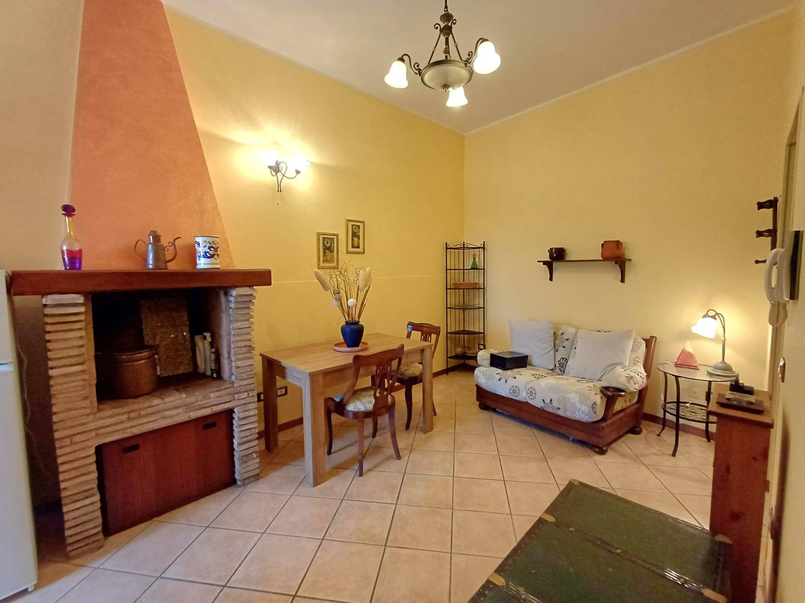 Appartamento in vendita a Caprarola, Centro storico