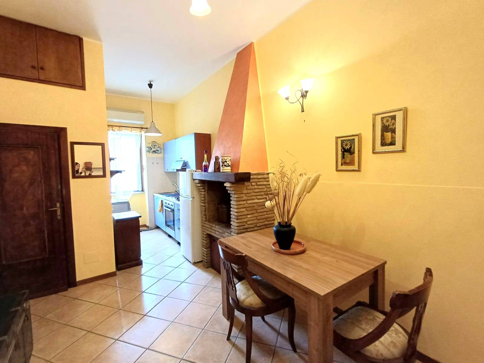 Appartamento in vendita a Caprarola, Centro storico