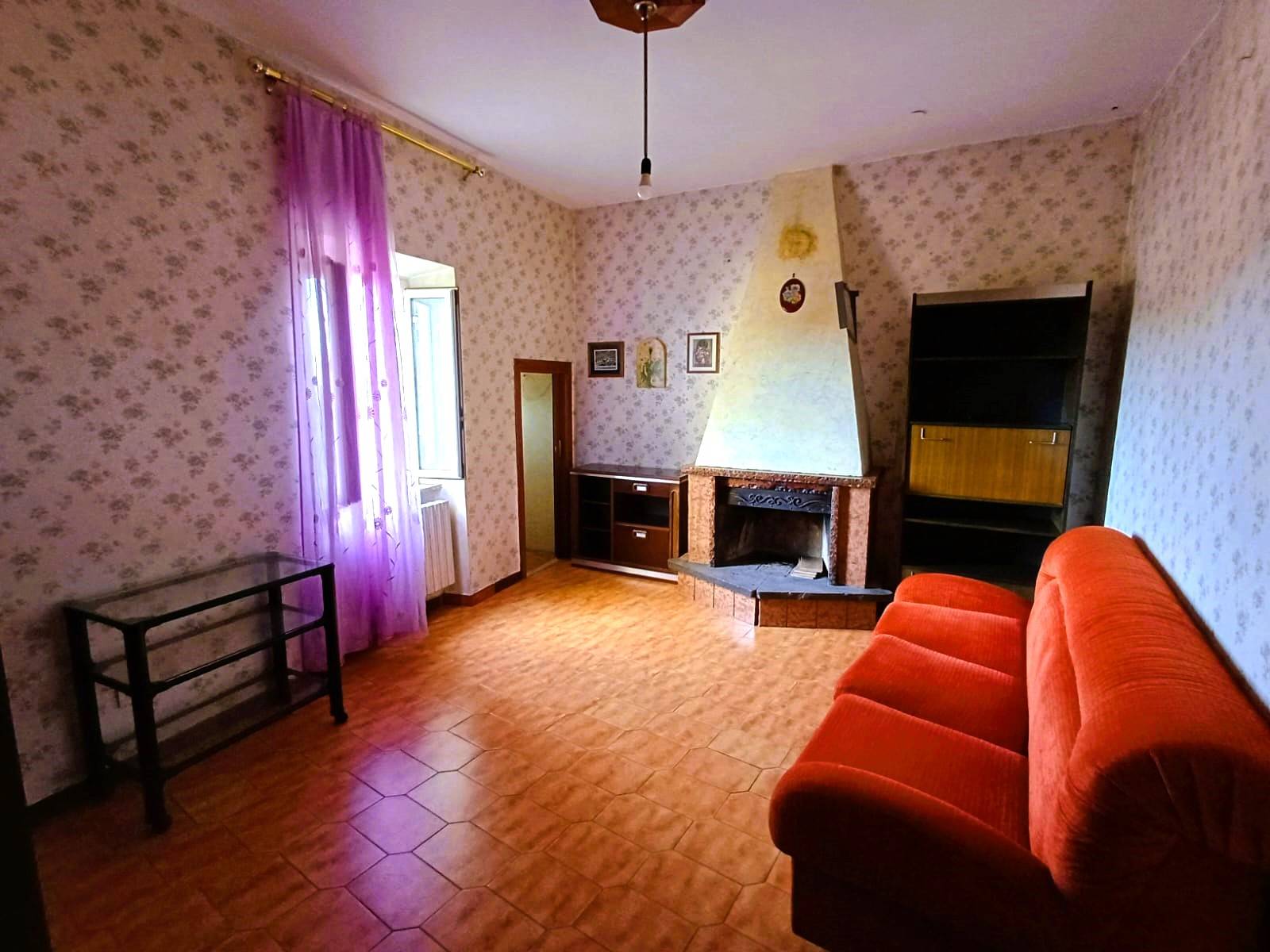 Appartamento in vendita a Caprarola, Centro storico