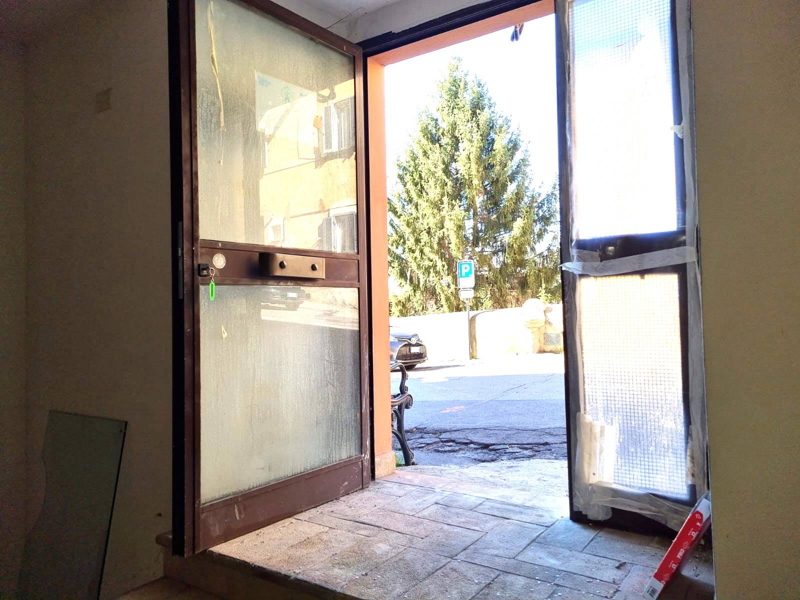 magazzino in vendita a Caprarola, Centro storico