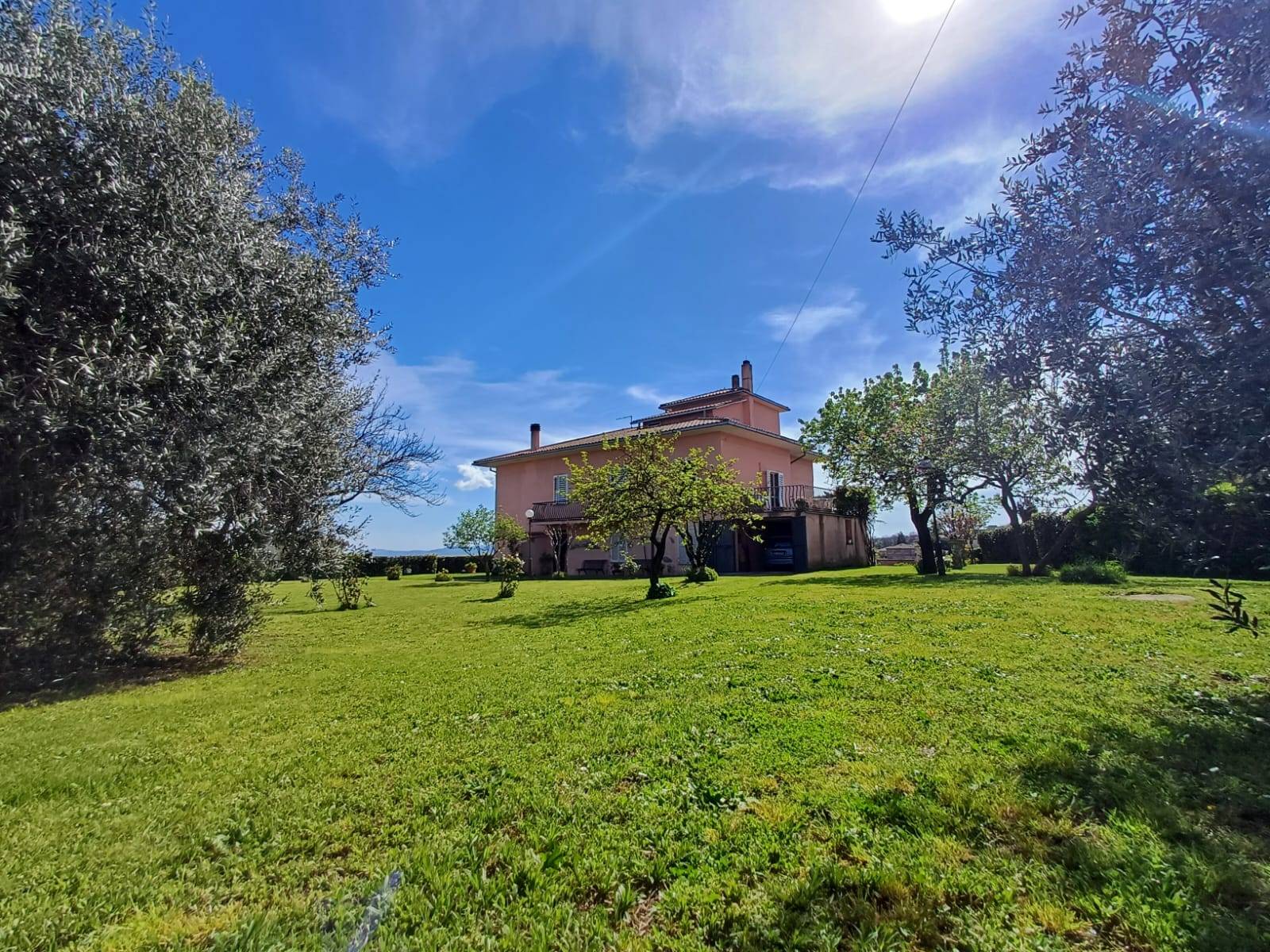 Villa in vendita a Caprarola