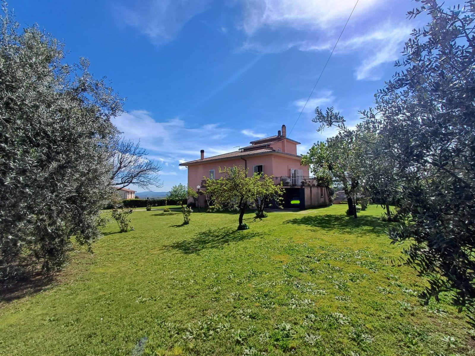 Villa in vendita a Caprarola