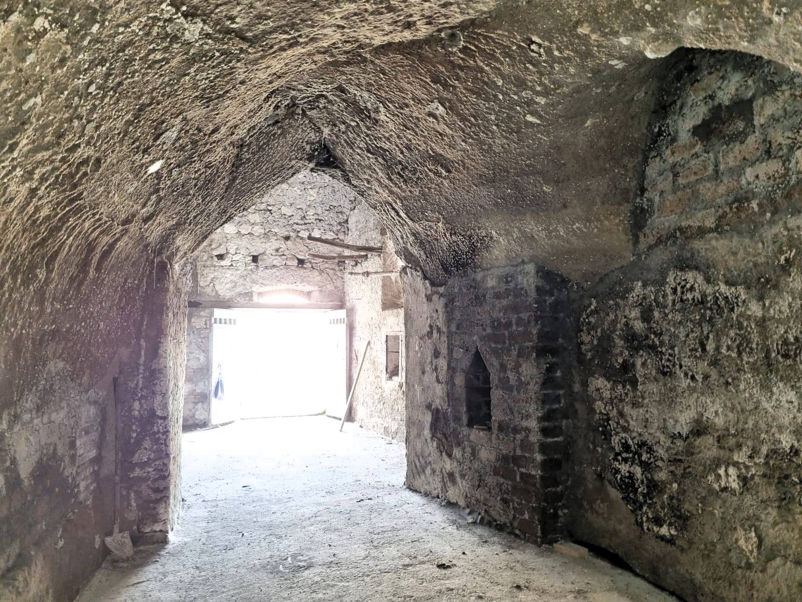 magazzino in vendita a Caprarola, Centro storico