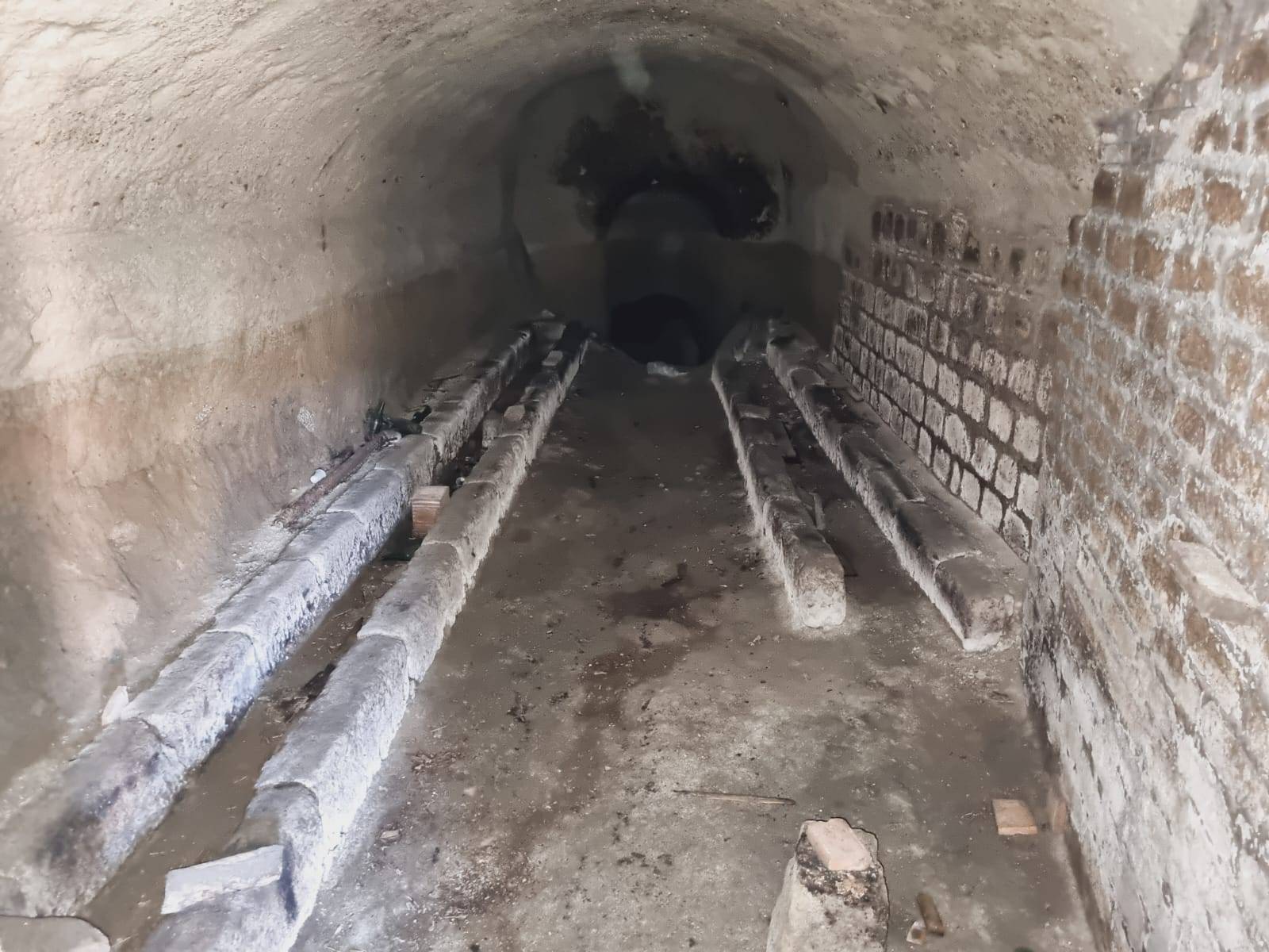 magazzino in vendita a Caprarola, Centro storico