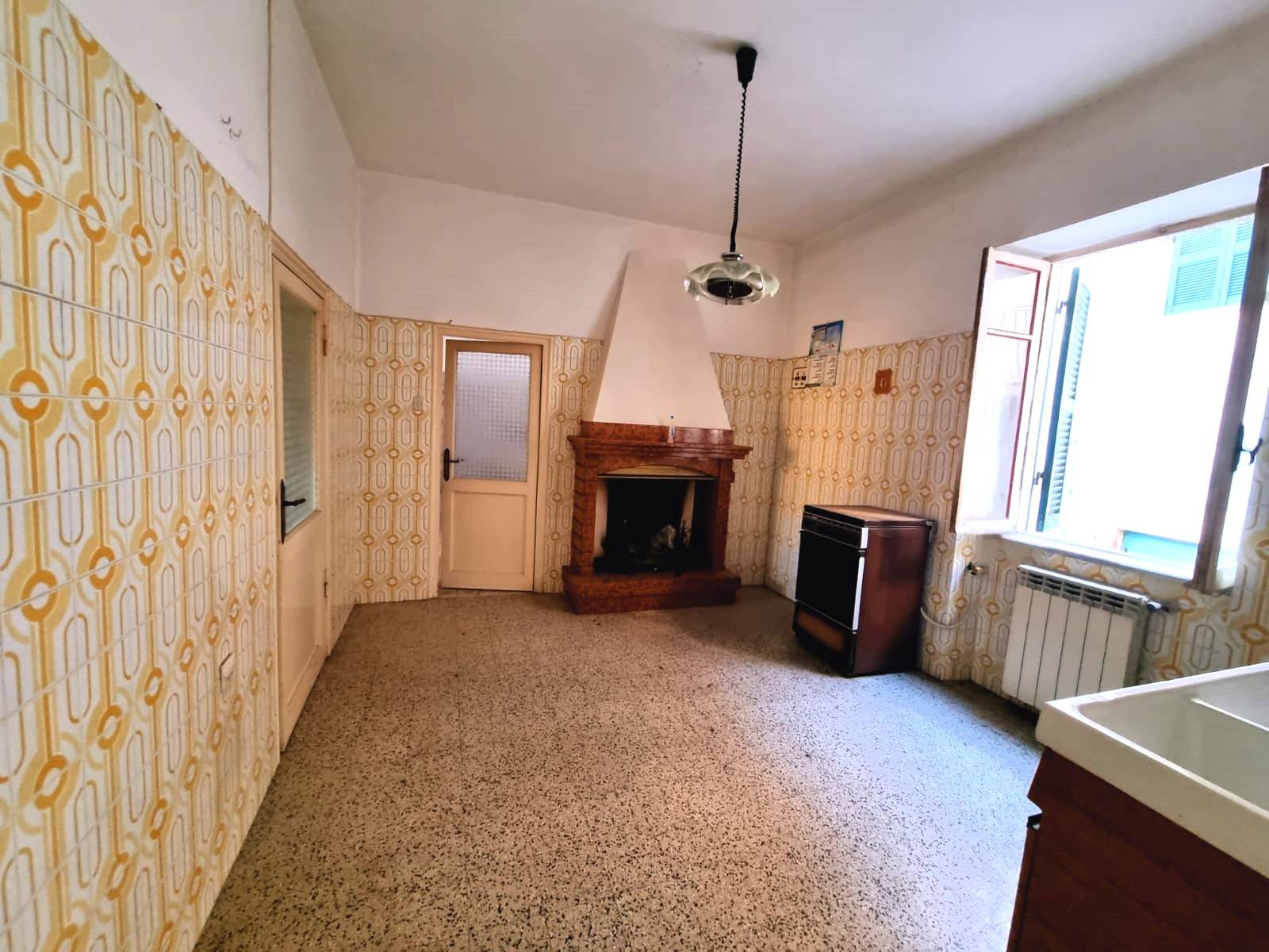 Appartamento in vendita a Caprarola, Centro storico