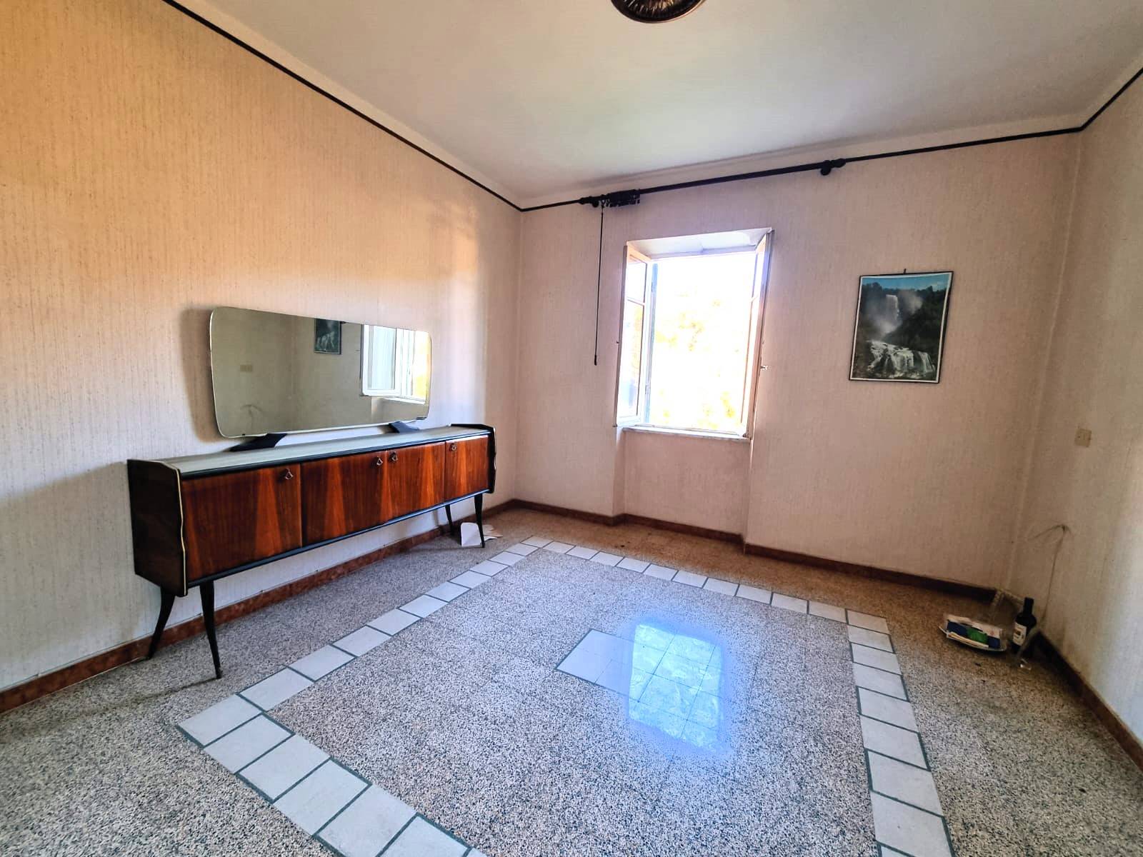 Appartamento in vendita a Caprarola, Centro storico