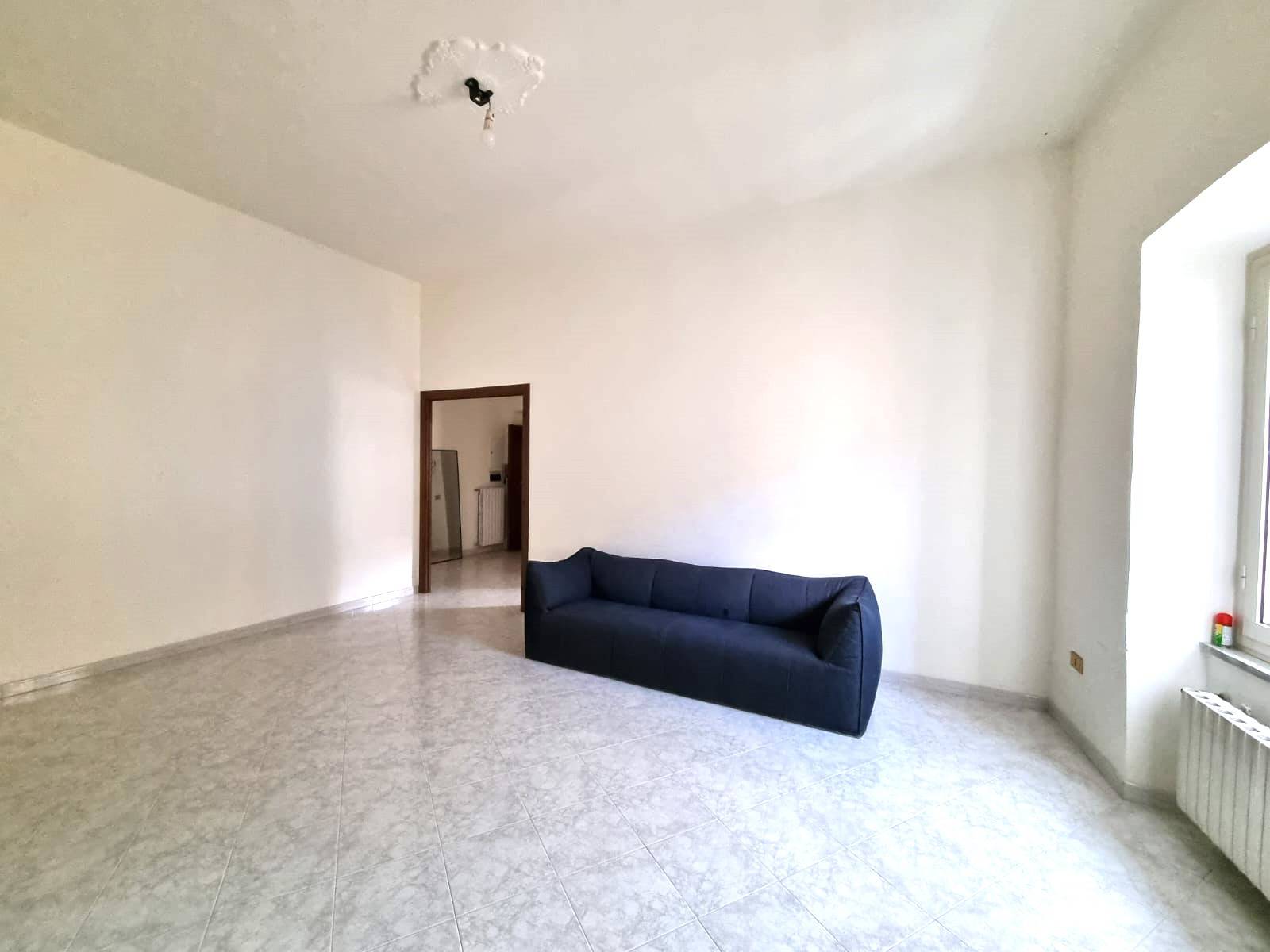 Appartamento in vendita a Caprarola