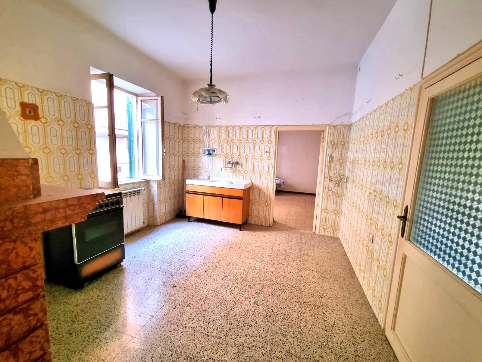 Appartamento in vendita a Caprarola, Centro storico