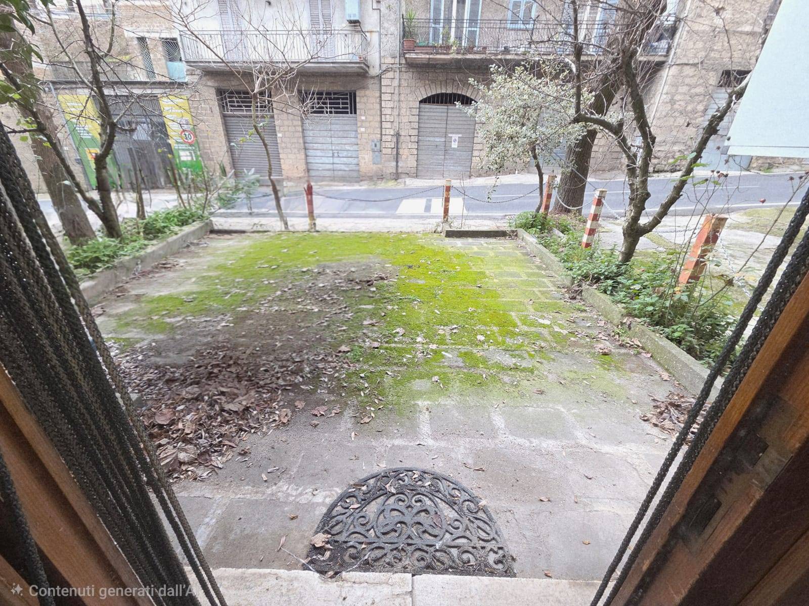 magazzino in vendita a Carbognano