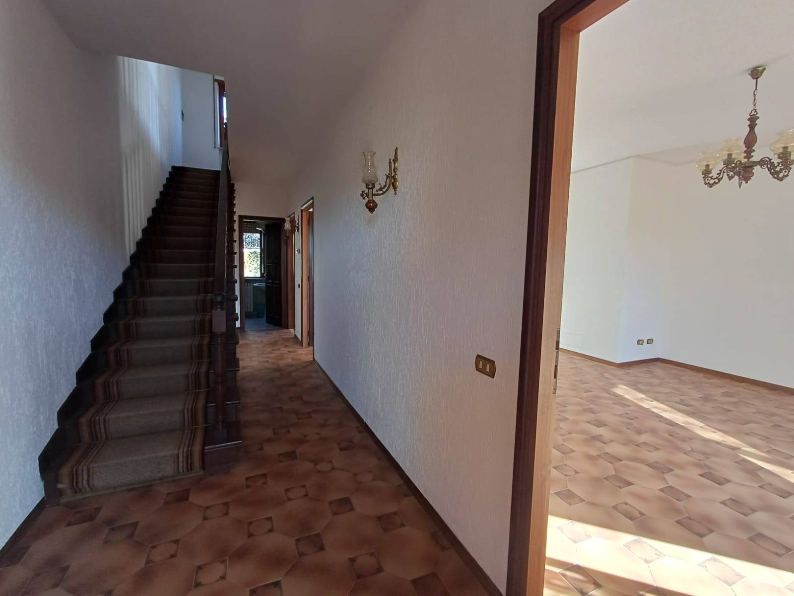 Bifamiliare in vendita a Caprarola