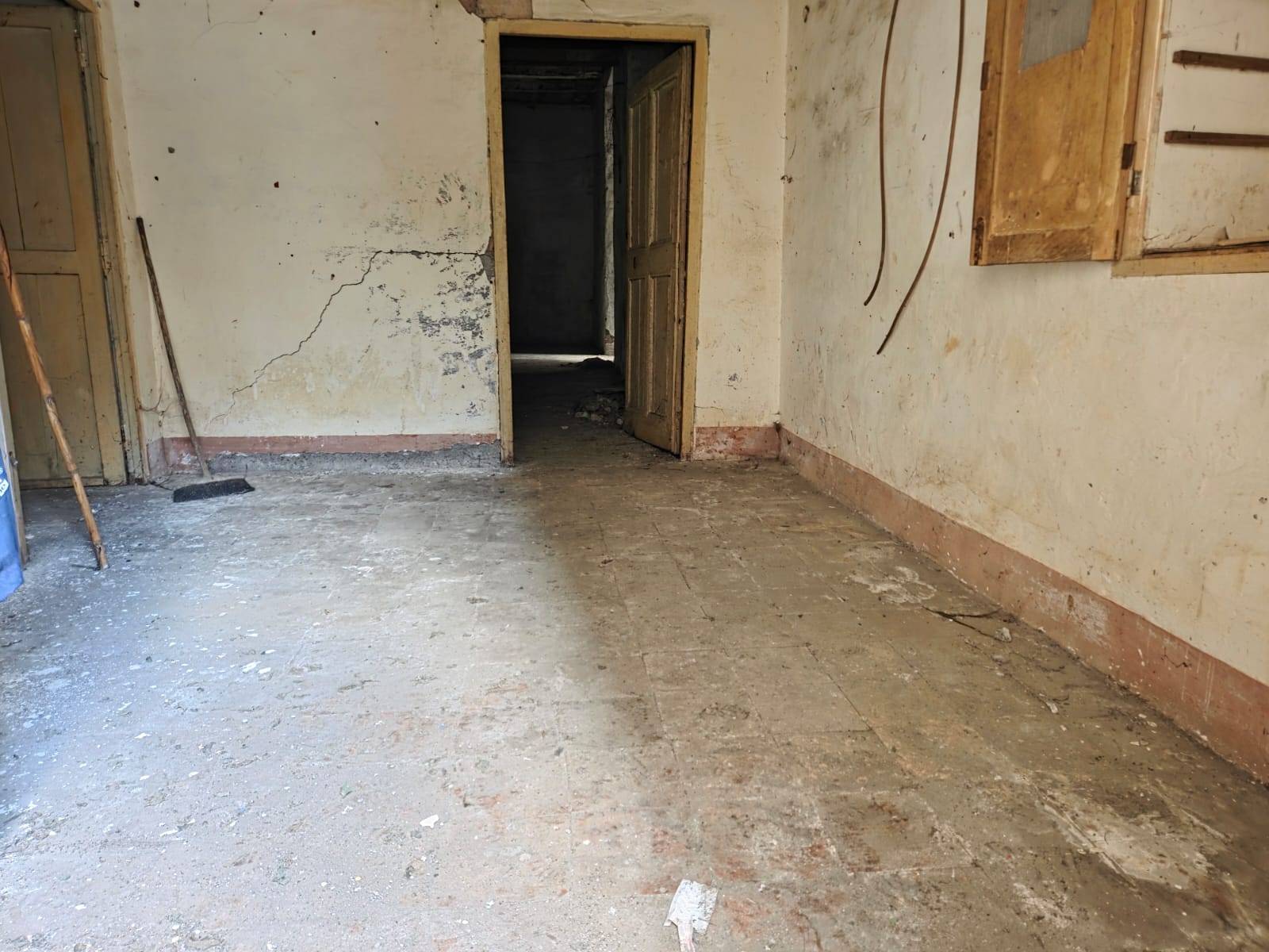 magazzino in vendita a Caprarola, Centro storico