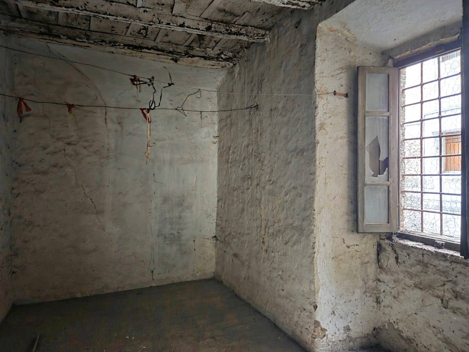 magazzino in vendita a Caprarola, Centro storico