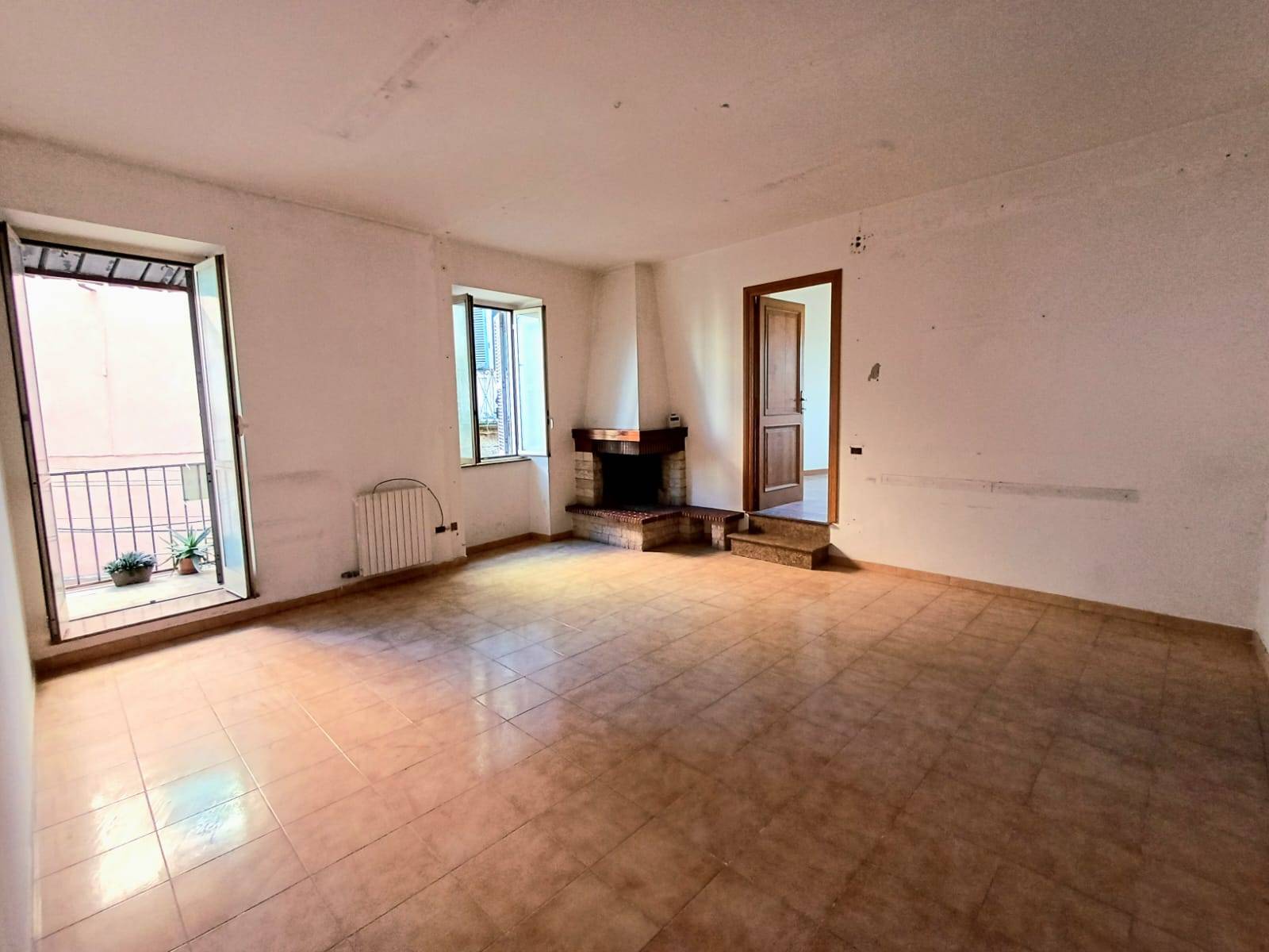 Appartamento in vendita a Caprarola, Centro storico