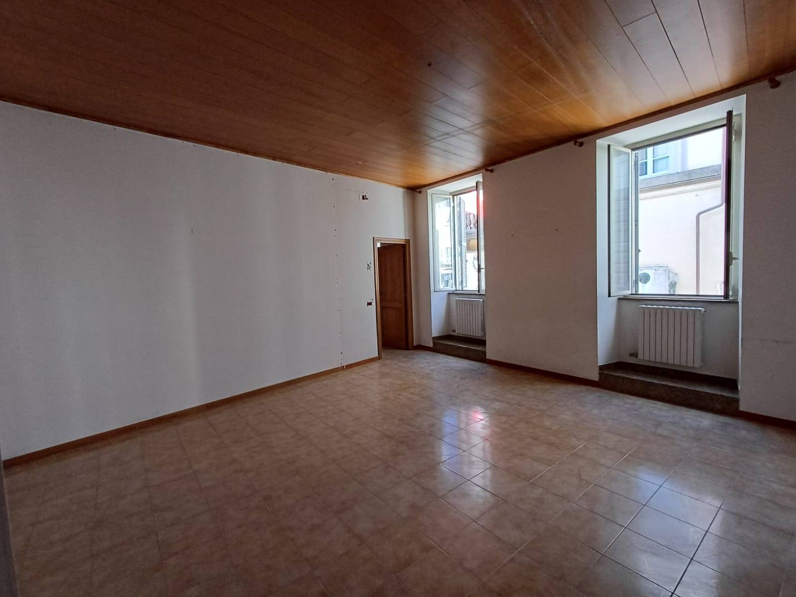 Appartamento in vendita a Caprarola, Centro storico