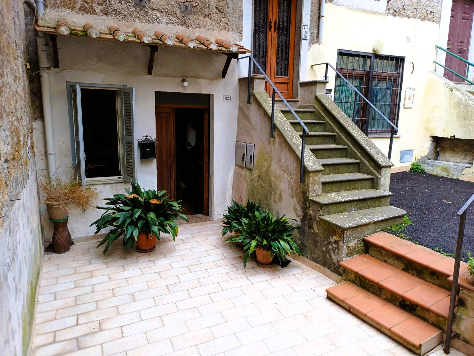 Appartamento in vendita a Caprarola, Centro storico