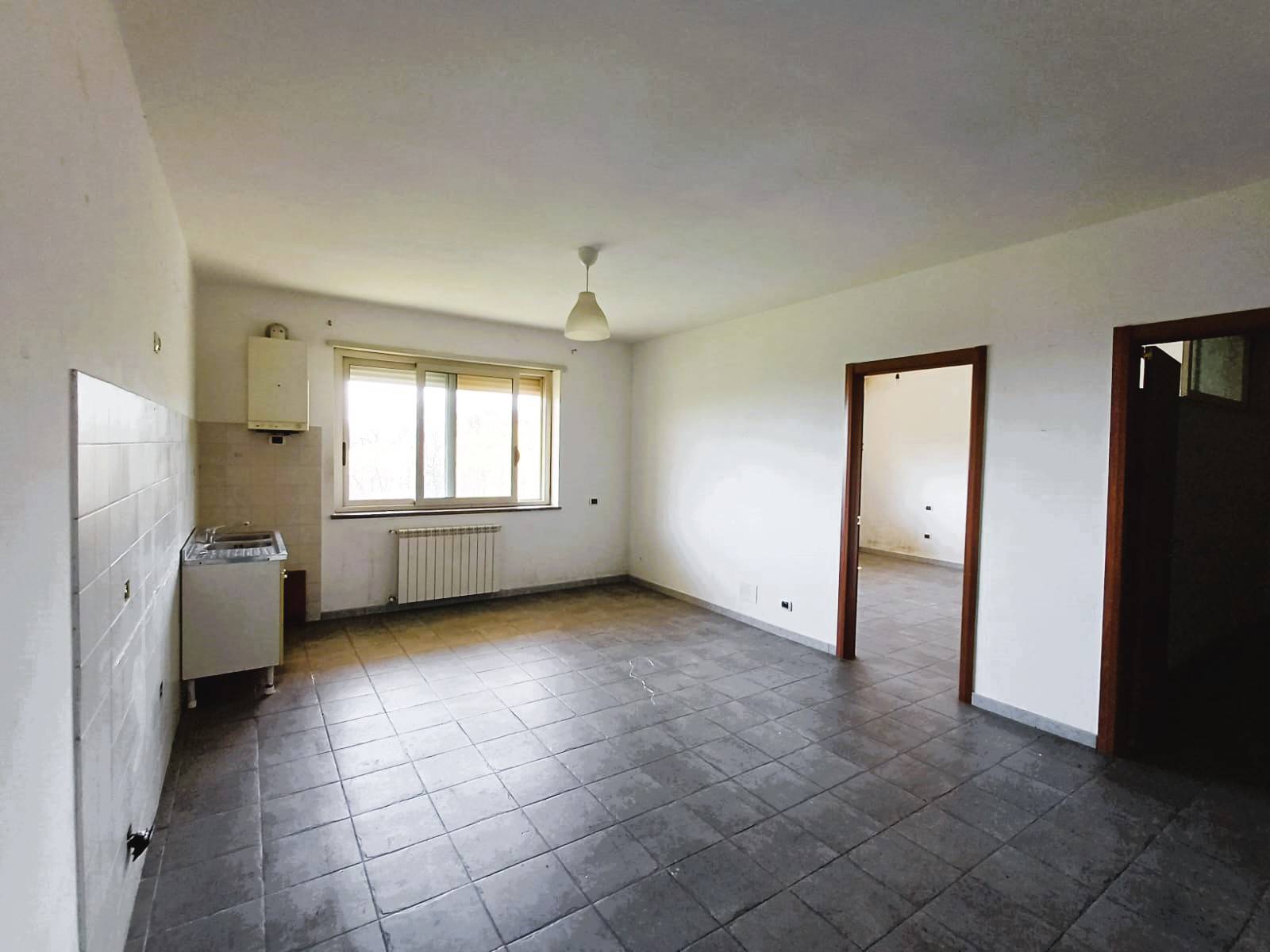 Appartamento in vendita a Caprarola