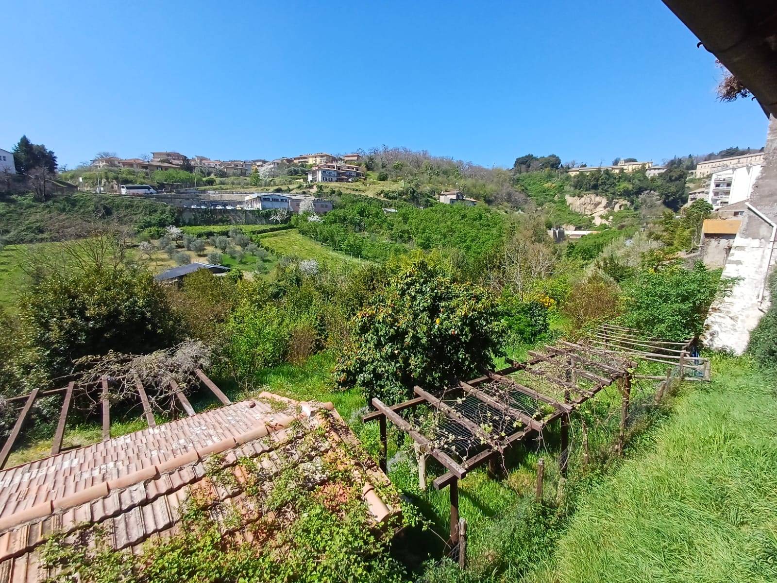 Casa cielo/terra in vendita a Caprarola, Centro storico