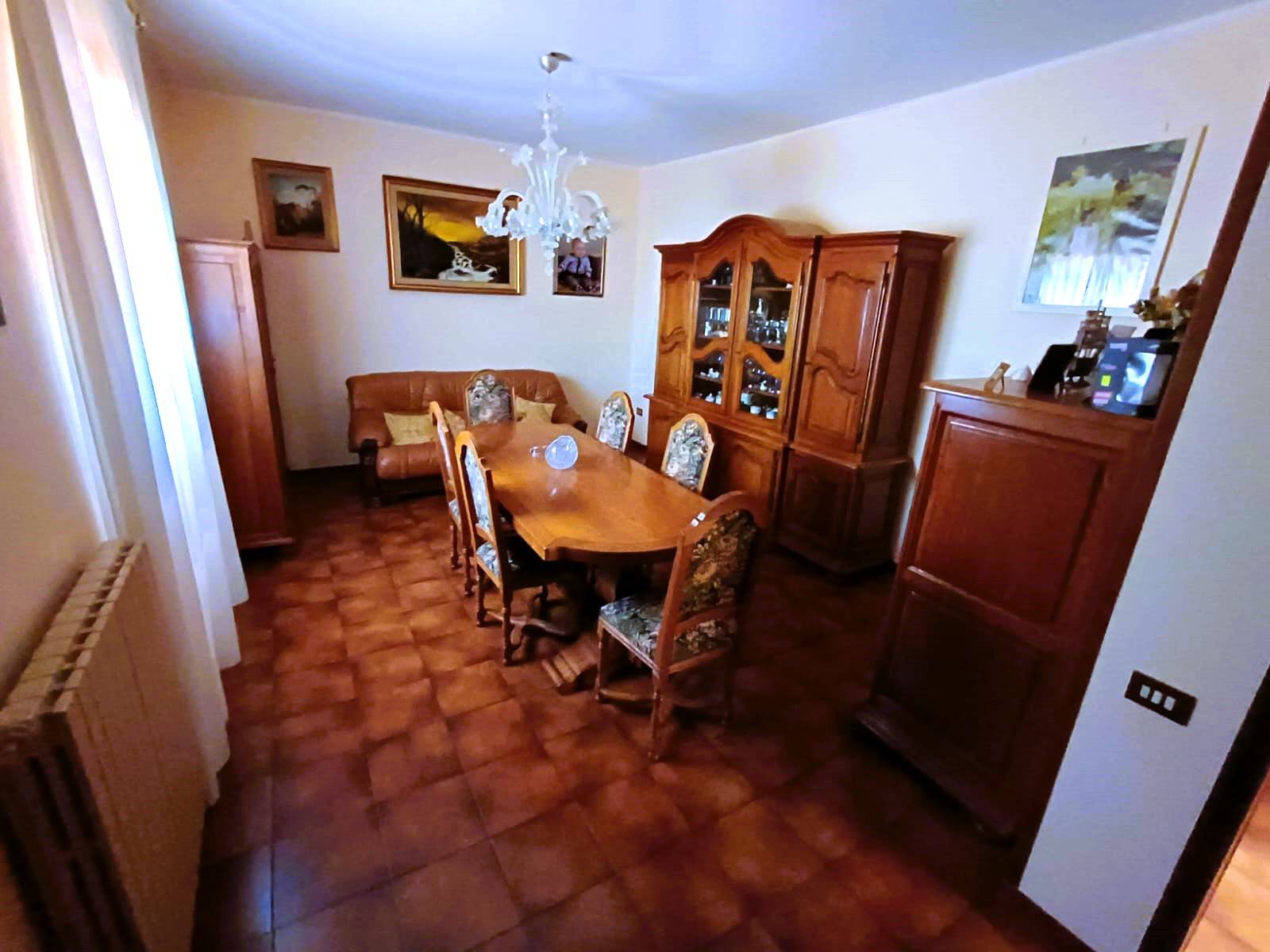 Casa cielo/terra in vendita a Caprarola