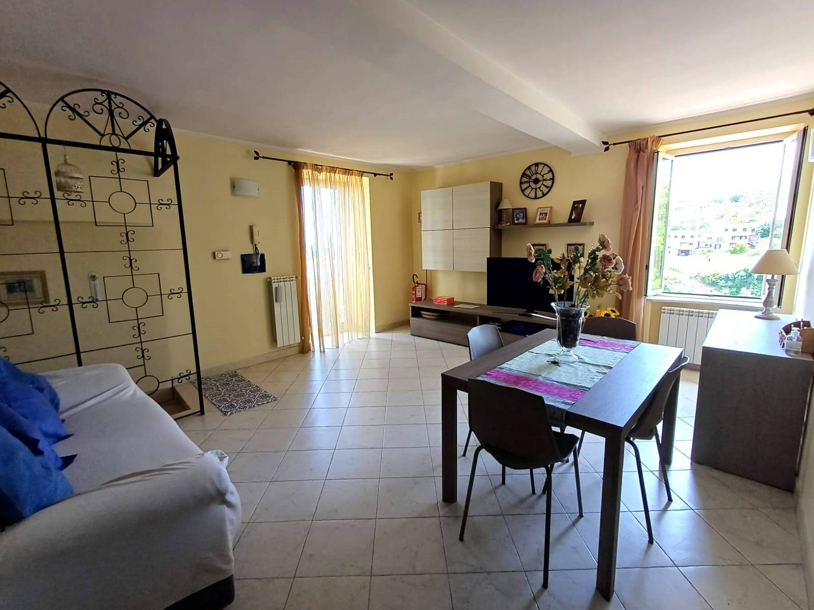 Appartamento in vendita a Caprarola, Centro storico