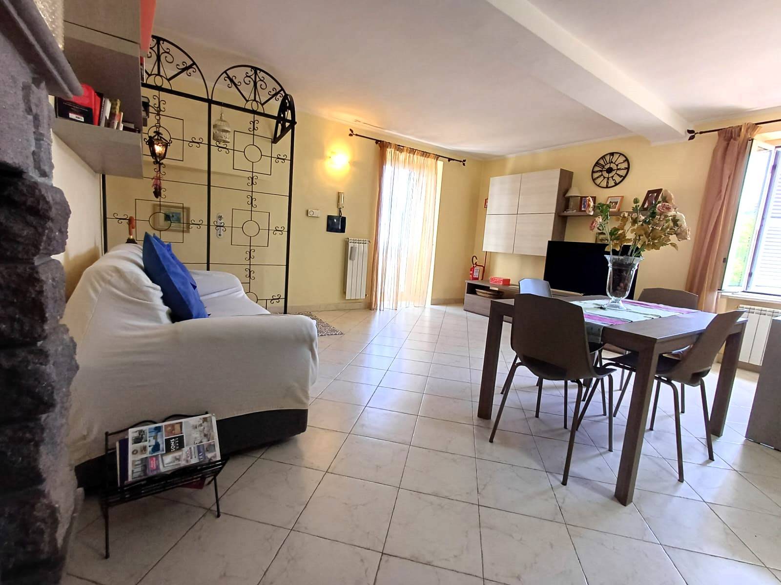 Appartamento in vendita a Caprarola, Centro storico