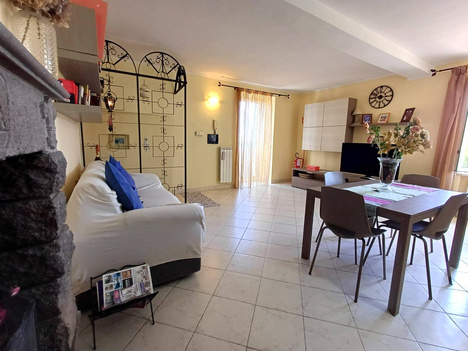 Appartamento in vendita a Caprarola, Centro storico