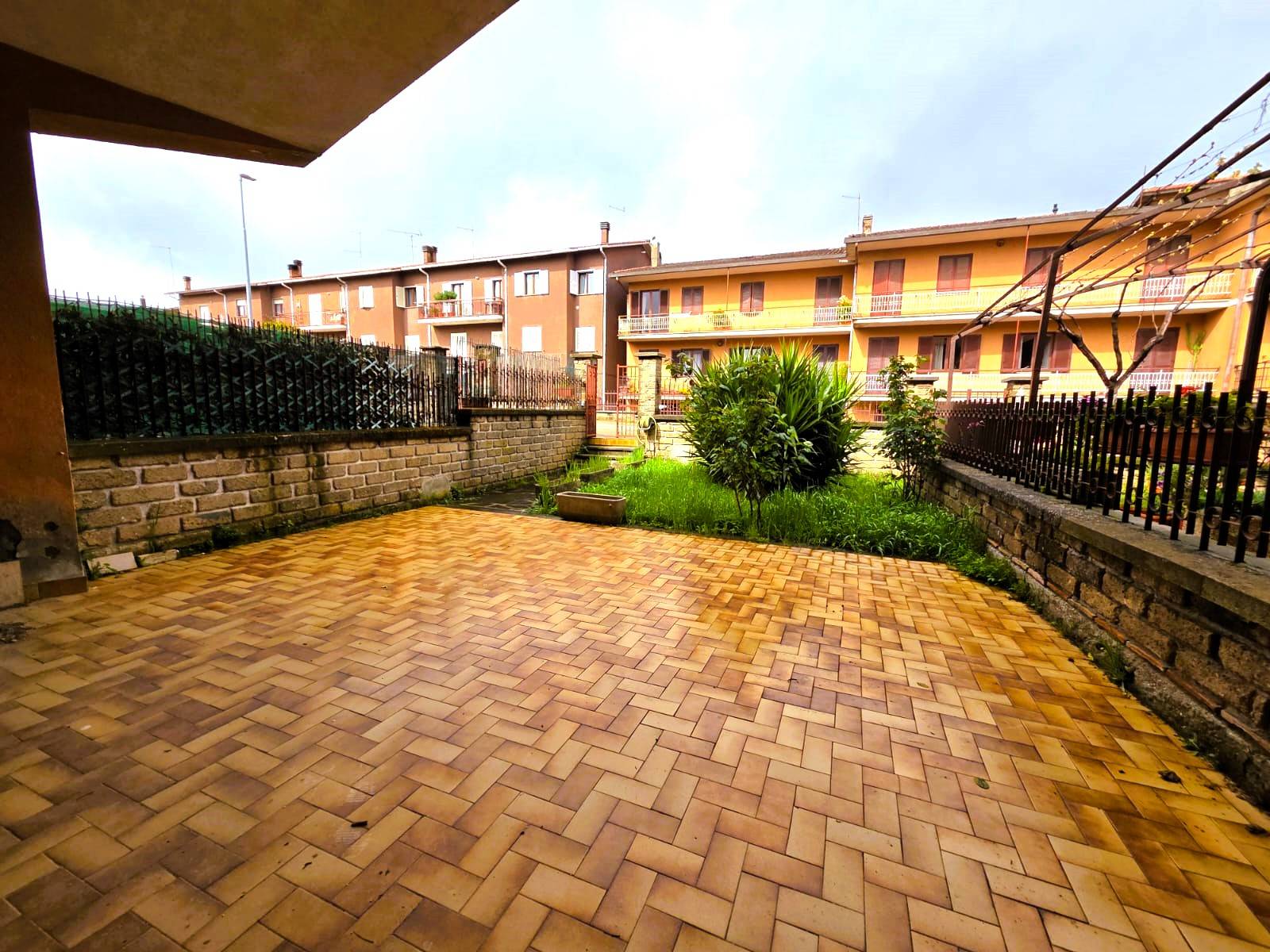 Casa cielo/terra in vendita a Caprarola