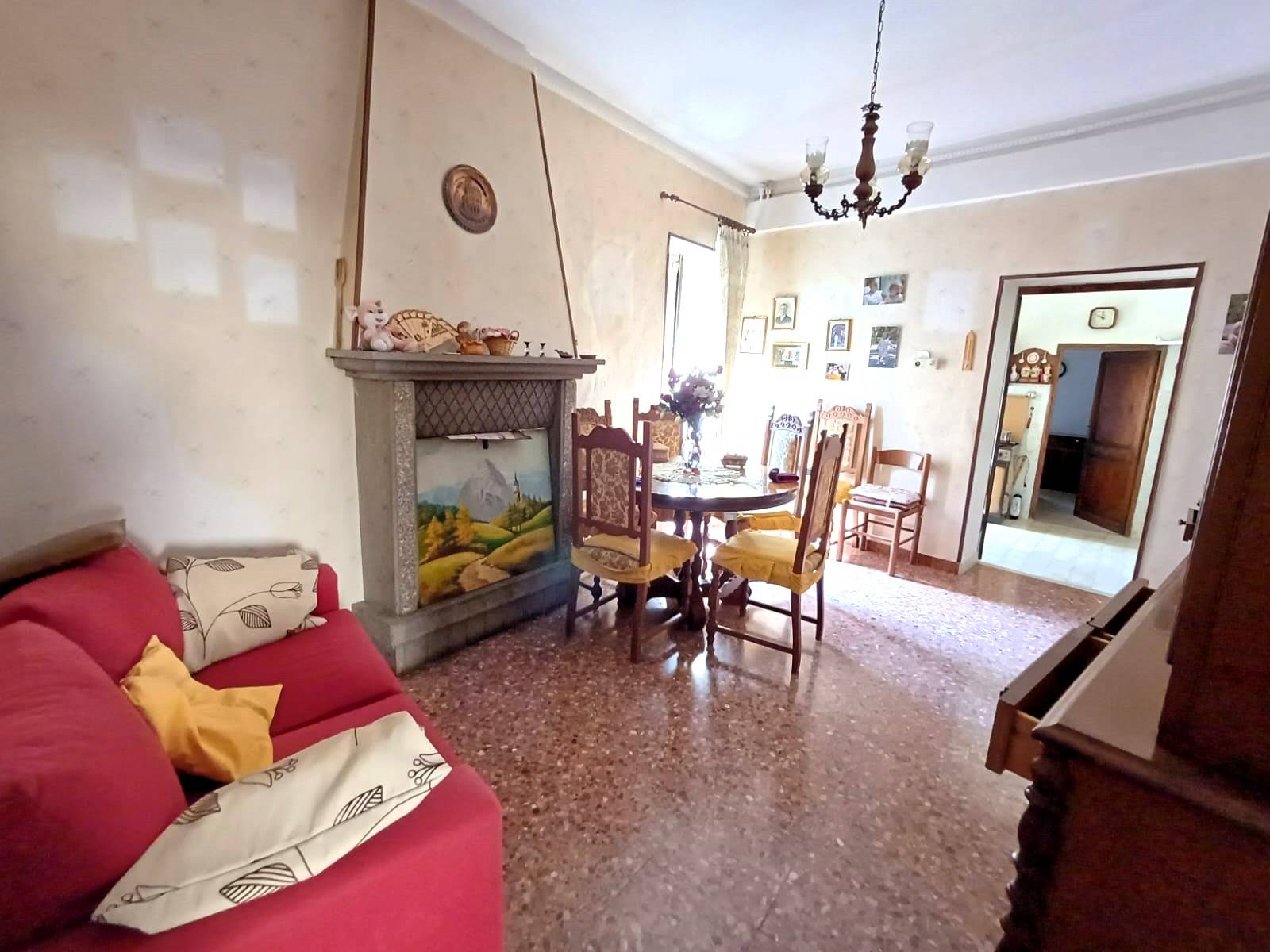 Appartamento in vendita a Caprarola, Centro storico