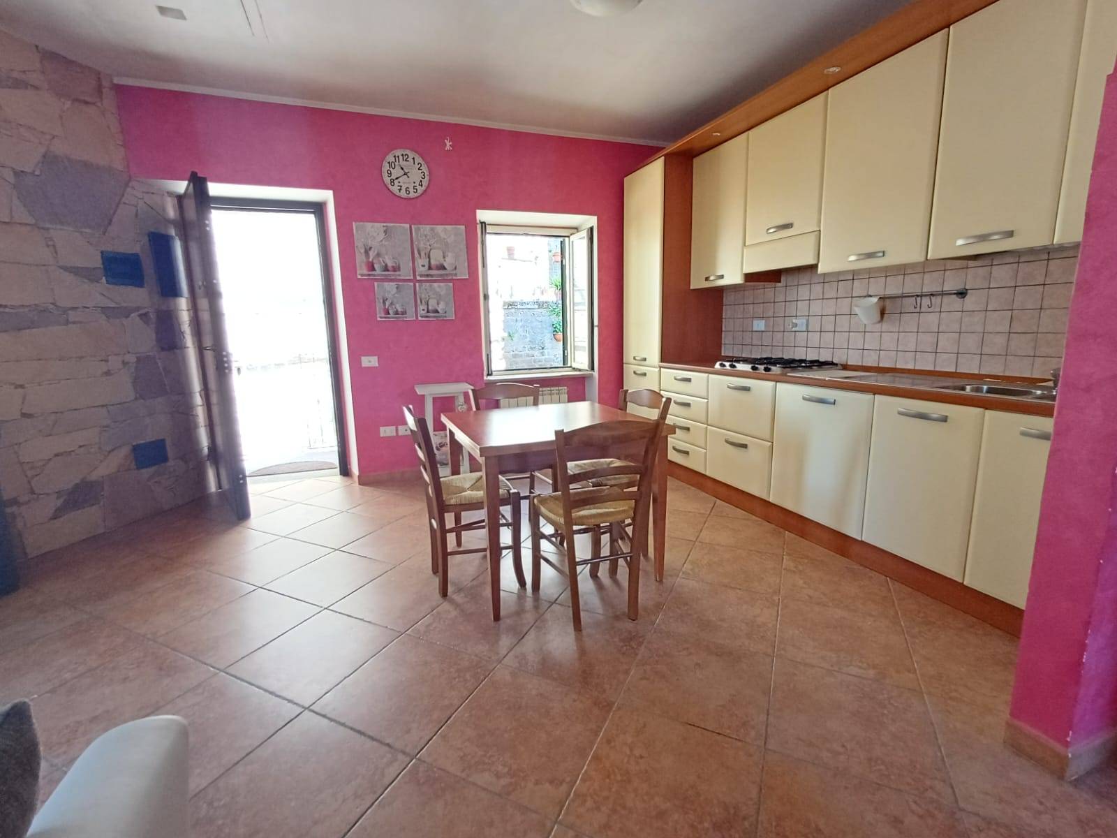 Appartamento in vendita a Caprarola, Centro storico