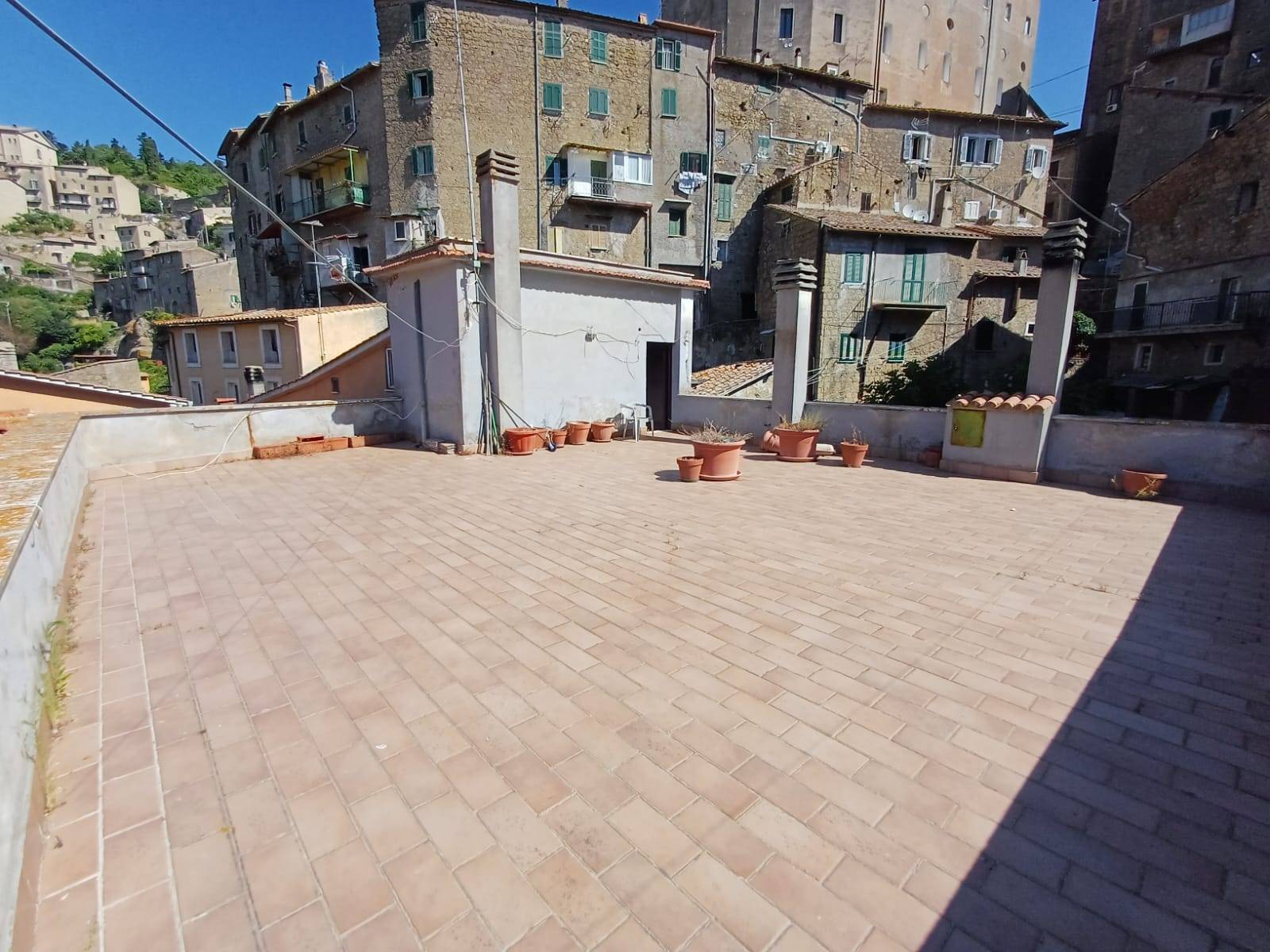 Casa cielo/terra in vendita a Caprarola, Centro storico