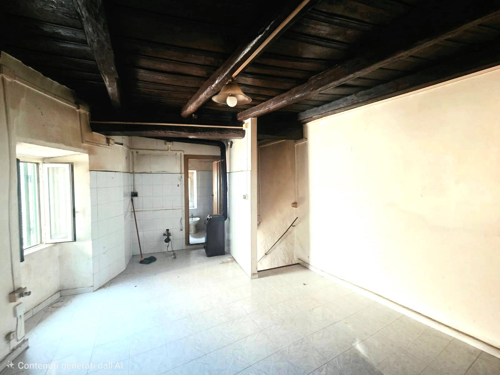 Appartamento in vendita a Caprarola, Centro storico