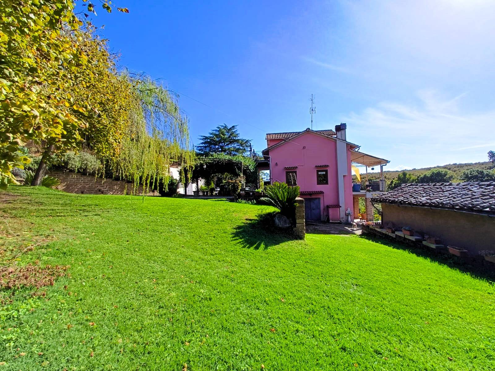 Casale in vendita a Caprarola