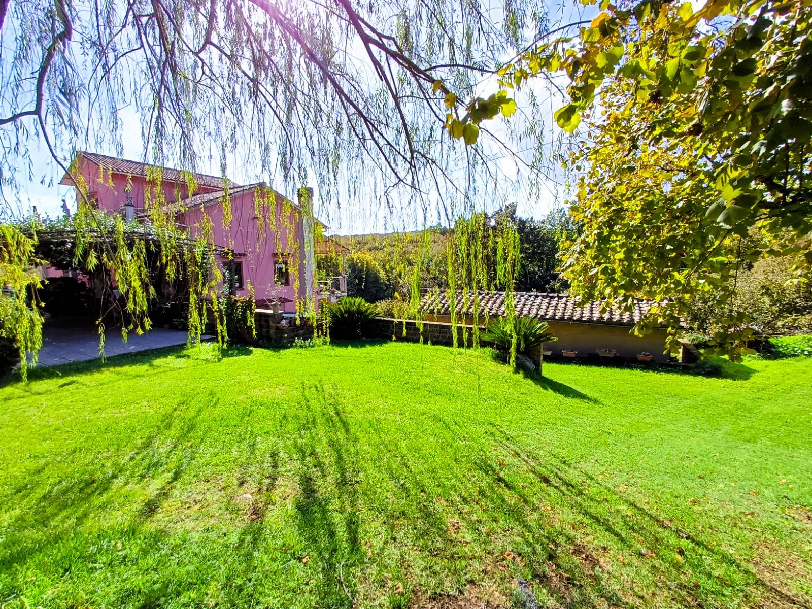 Casale in vendita a Caprarola