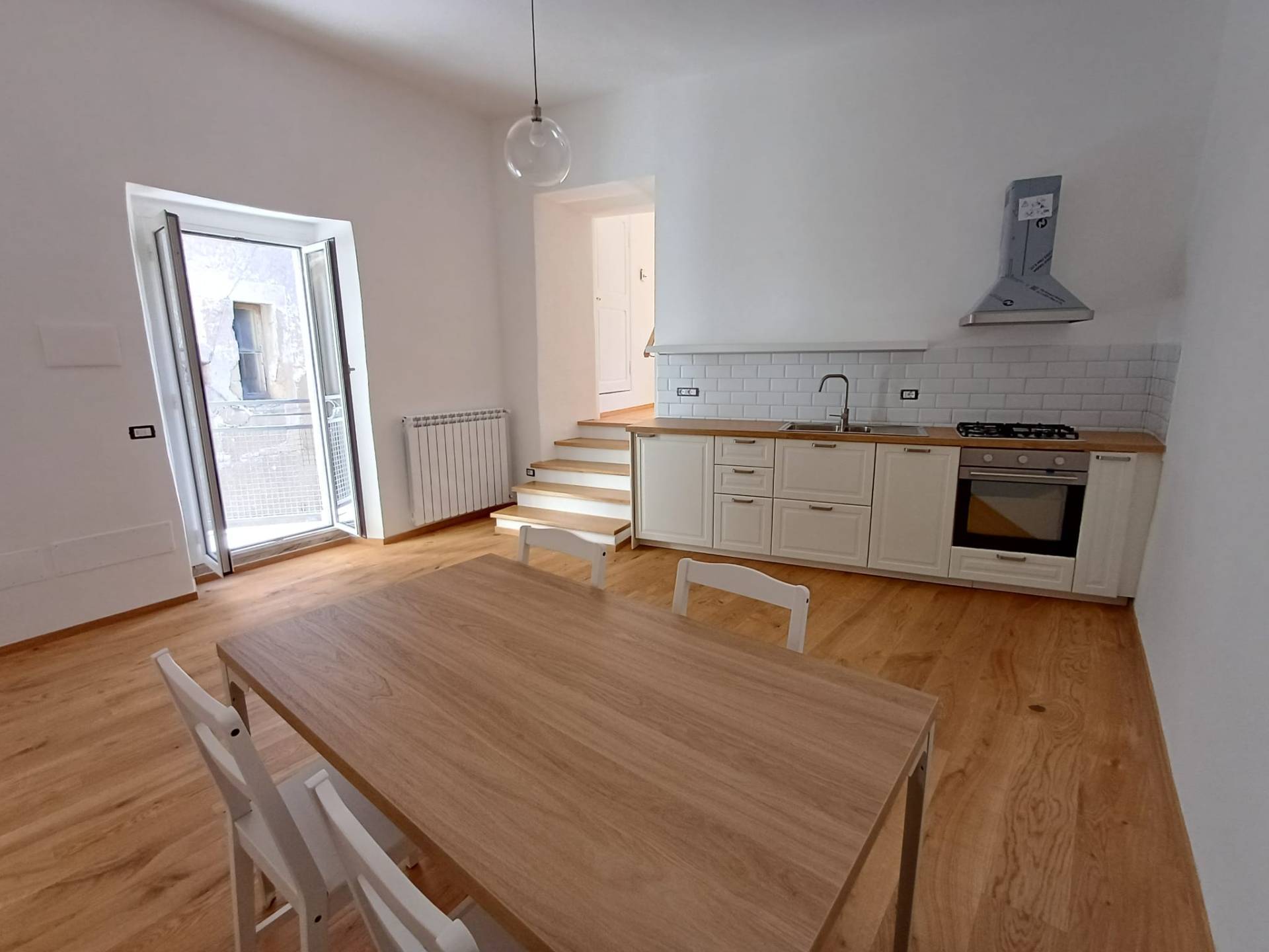 Appartamento in vendita a Caprarola, Centro storico