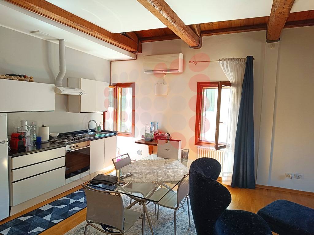 Appartamento in vendita a Venezia, San Polo