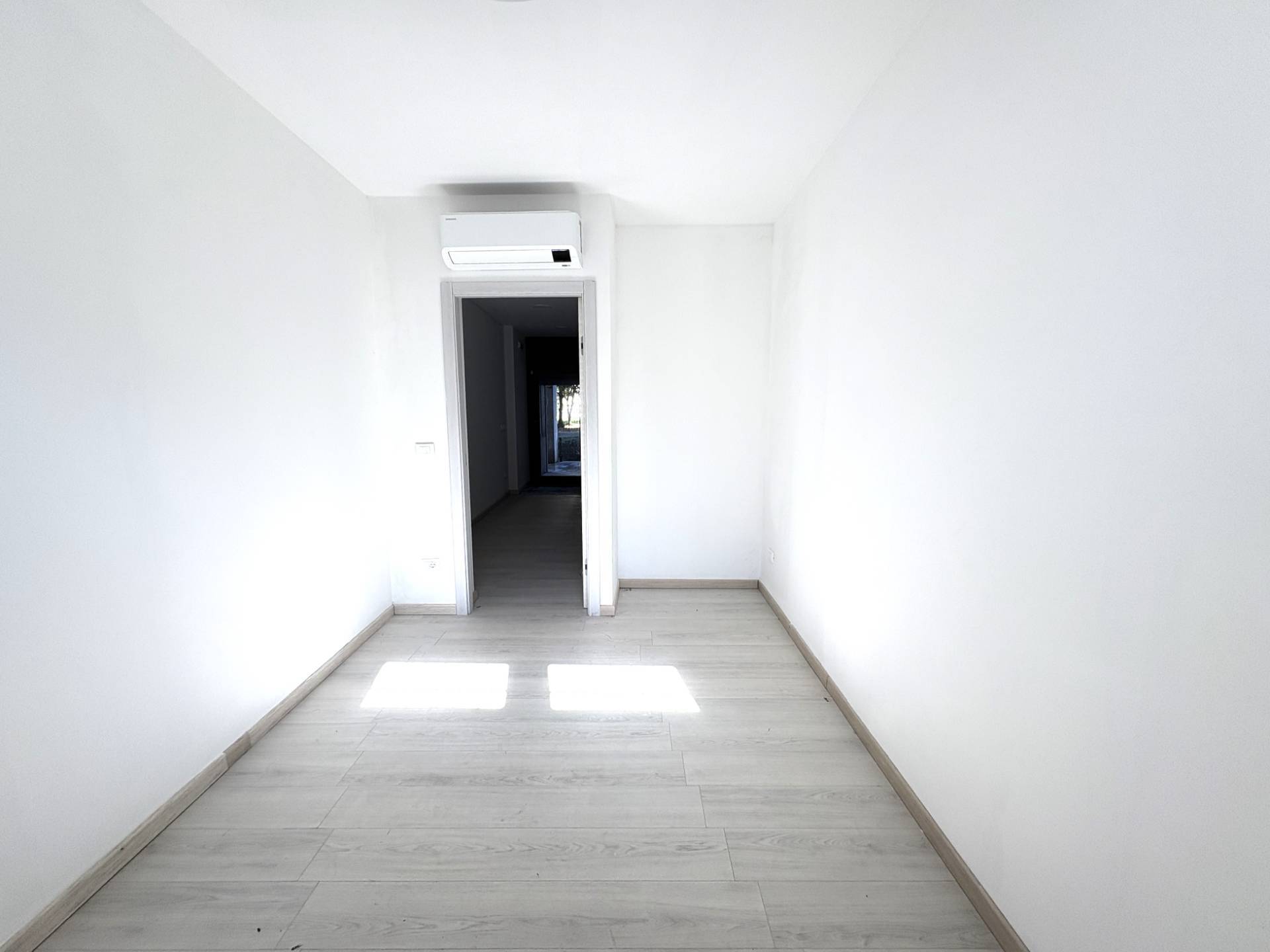 Locale commerciale in vendita a Venezia, Mestre