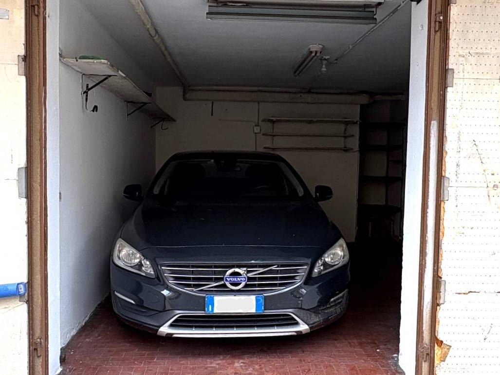 Box o garage in vendita a Venezia
