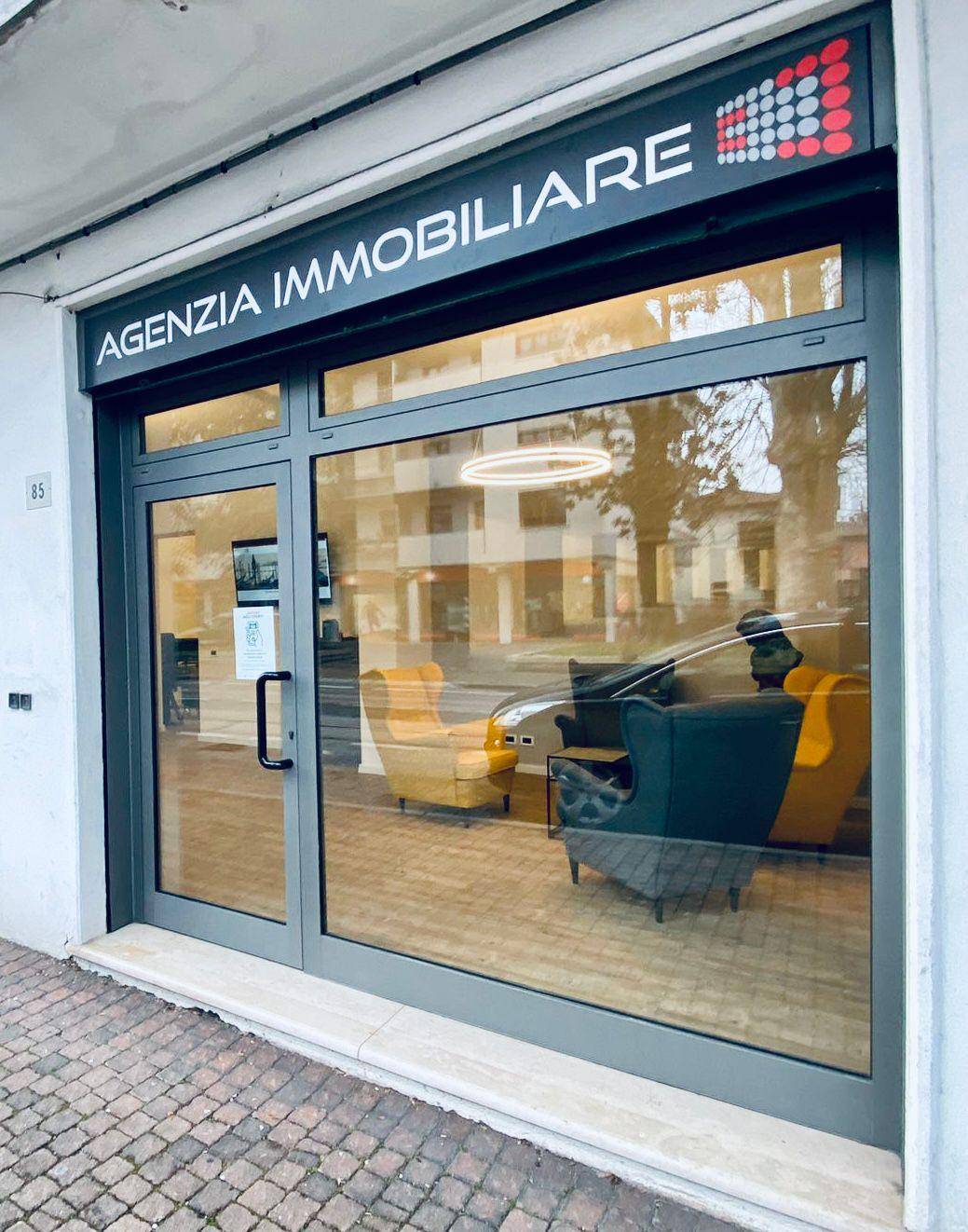 Locale commerciale in vendita a Venezia, Carpenedo